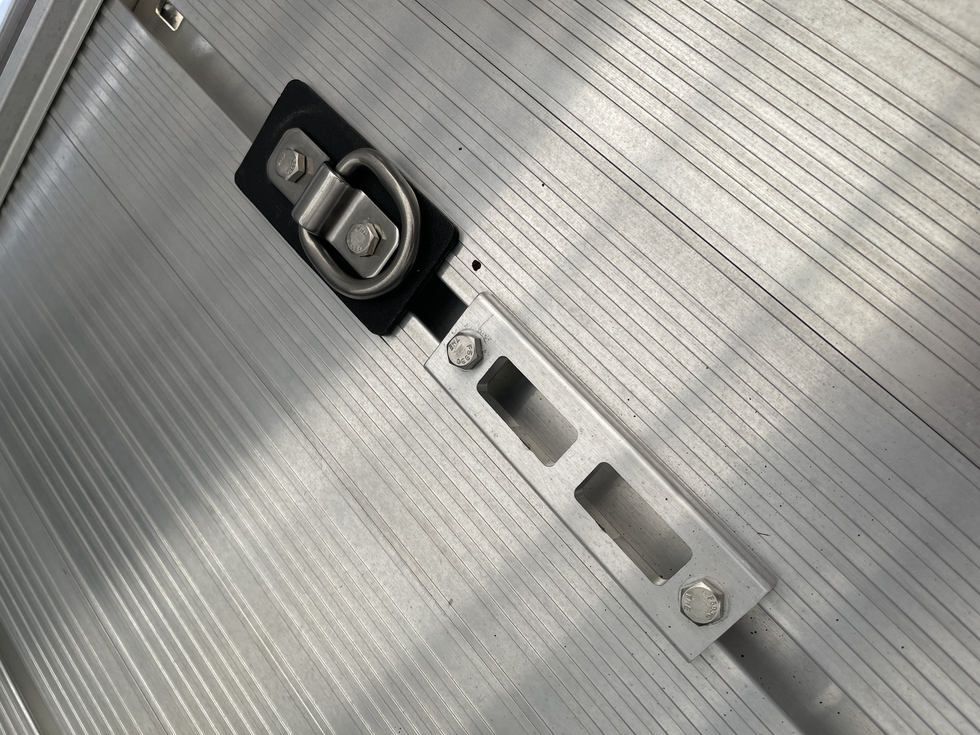 Versa-Max UT tie down points